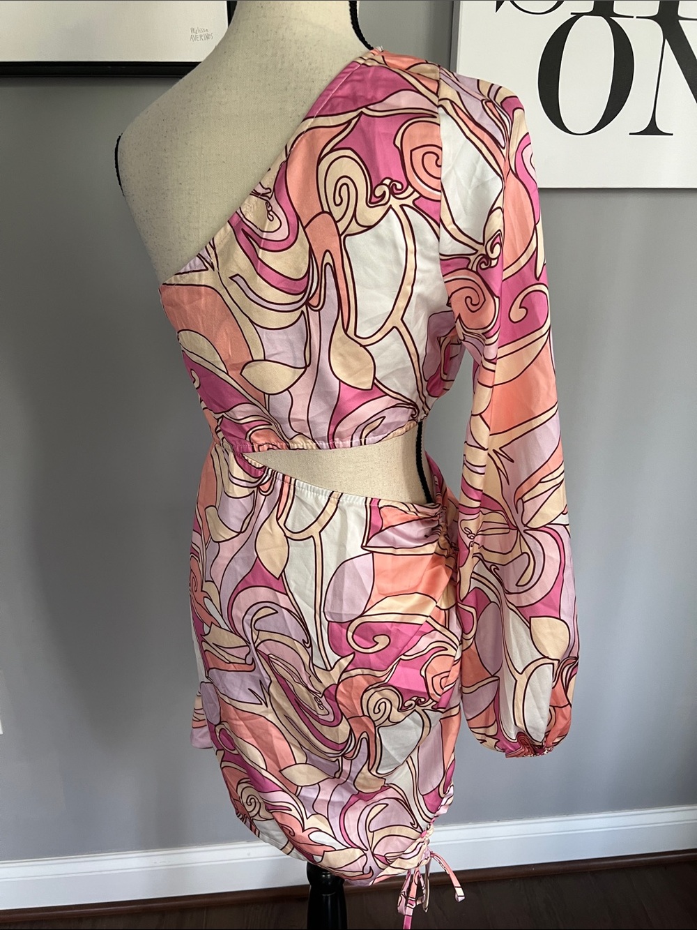Shareen Collections Retro Psychedelic
Swirl Cutout Mini Dress - Picture 7 of 12